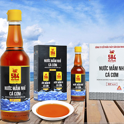 Nước mắm Nhỉ Cá cơm 584 Nha Trang 35 độ đạm chai nhựa